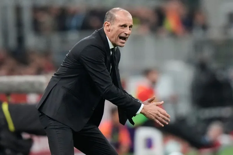 Defendió al delantero