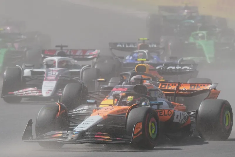 Hubo varios movimientos en la largada del Gran Premio de México