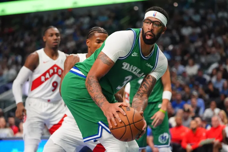 Davis en el partido contra Thunder de Oklahoma City