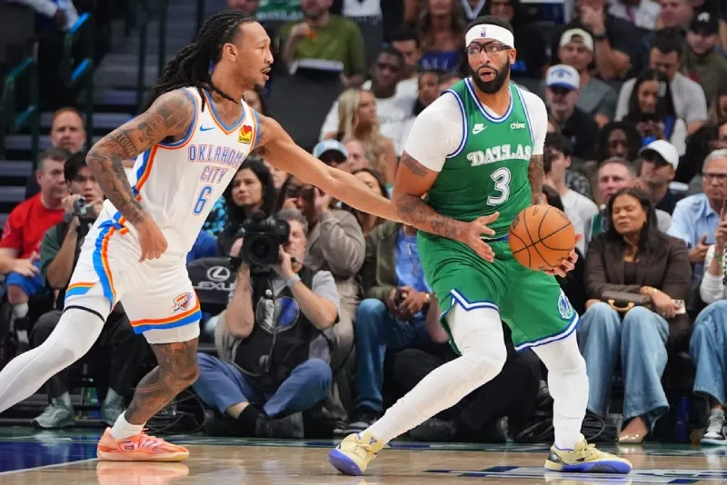 Anthony Davis en el partido contra Oklahoma City