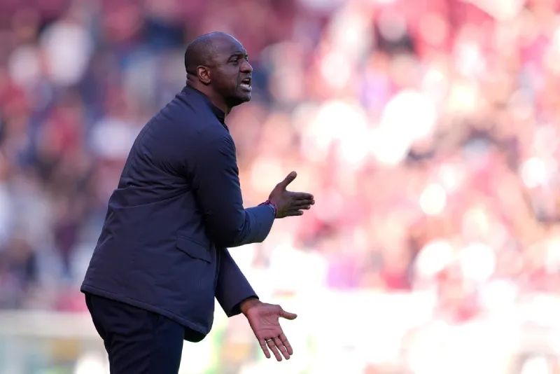 Patrick Vieira dejó de ser técnico de Genoa