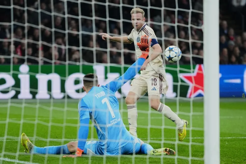 Ajax careció de contundencia ante el arco