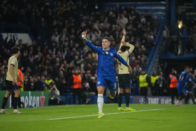 A Enzo Fernández le anularon dos goles