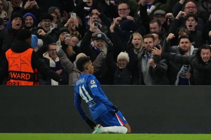 Estevao sentenció con el 2-0