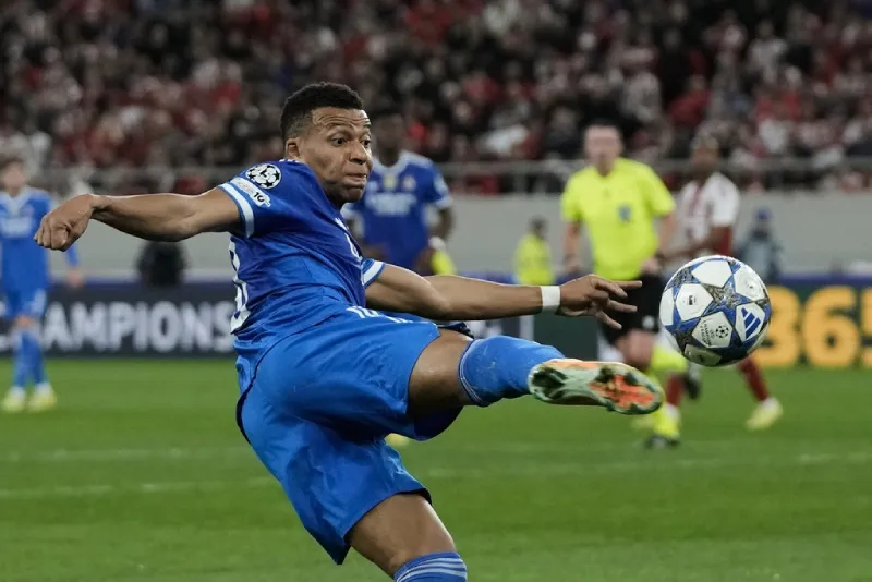 Mbappé en el partido de Champions League contra Olympiakos