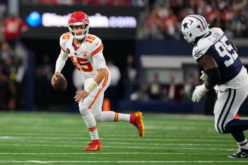 Se alejan de postemporada