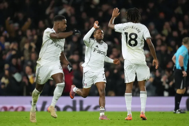 Chukwueze le dio vida a Fulham pero no fue suficiente