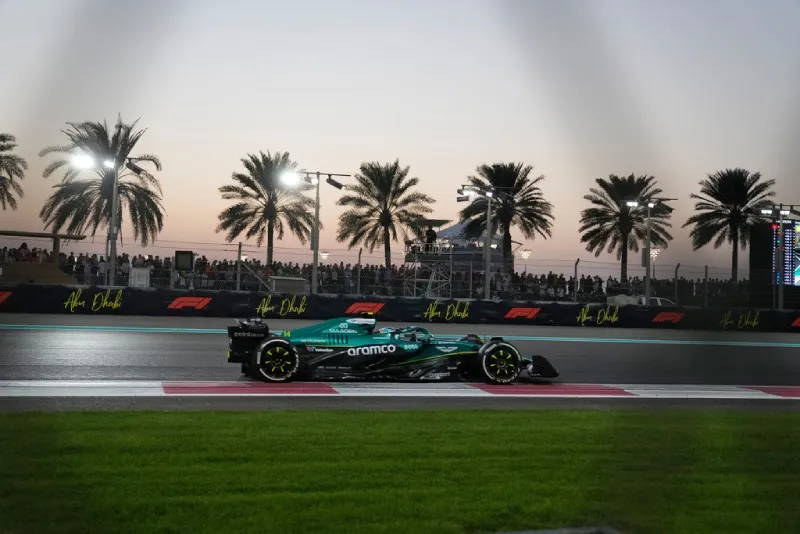 Fernando Alonso durante el Gran Premio de Abu Dabi