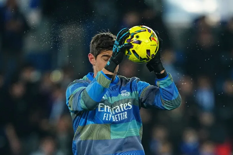 Courtois en entrenamiento con Real Madrid