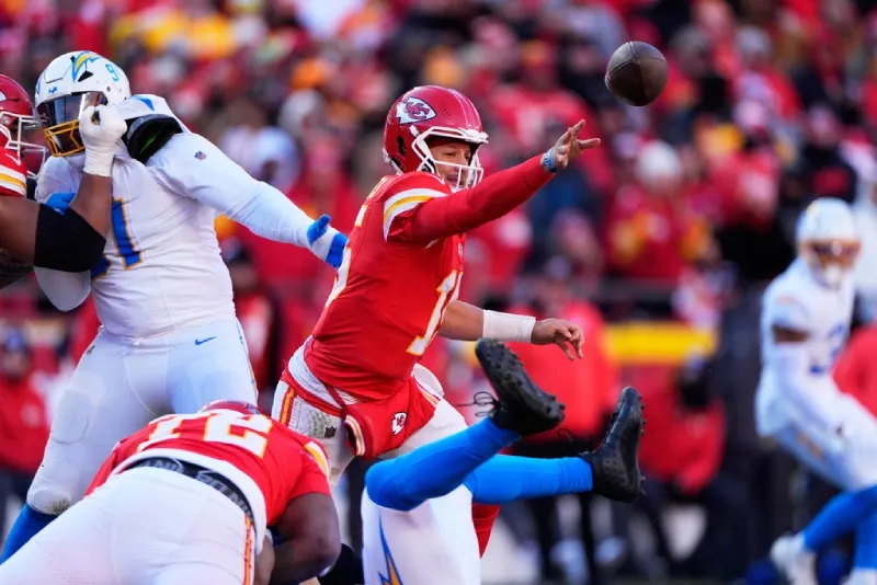 Fue poco antes del final del partido que Mahomes se lesionó