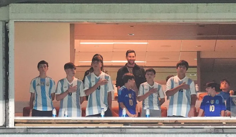 Messi en el palco del Hard Rock Stadium
