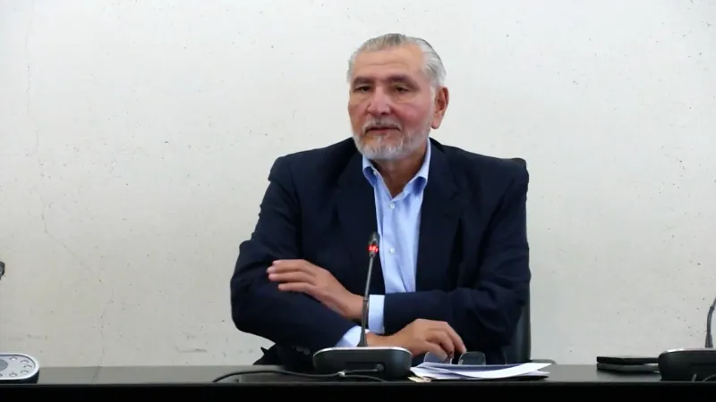 El senador ofreció una conferencia de prensa para explicar su fortuna / FB: @AdanAugustoLopezHdz