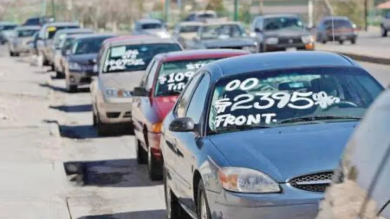La frontera con EU genera un flujo constante de autos usados / Redes Sociales
