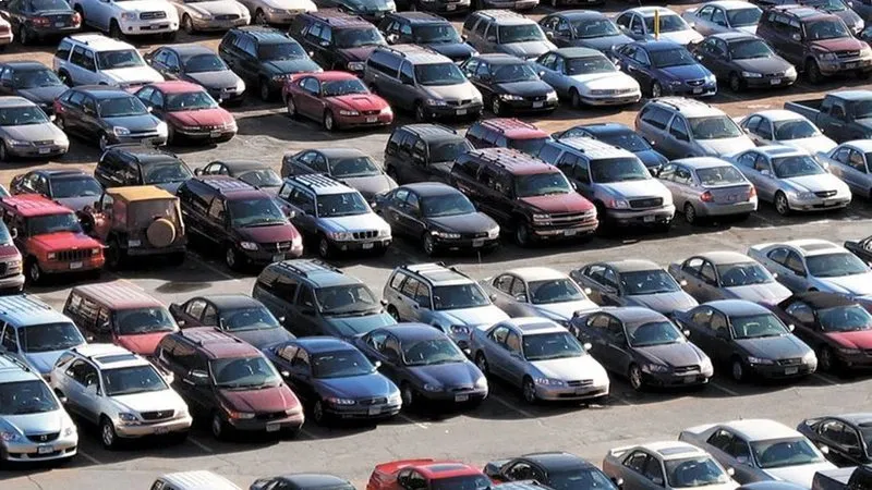 La industria automotriz nacional no vio con bueno ojos el decreto / Redes Sociales