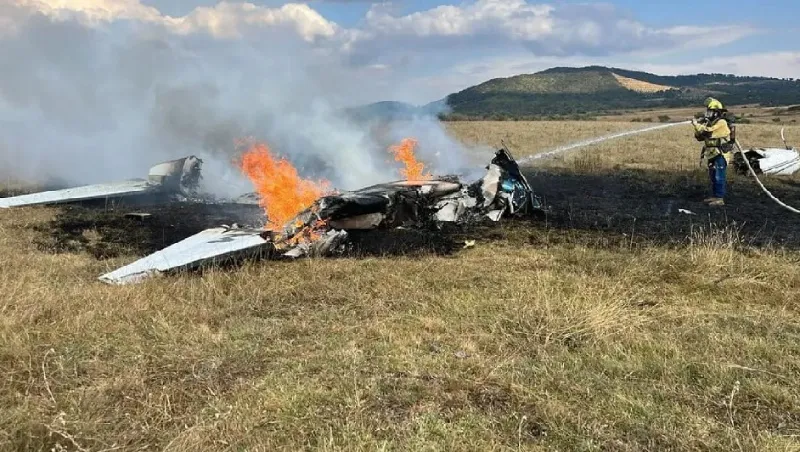 Las autoridades reportaron que cinco personas fueron rescatadas / Redes Sociales