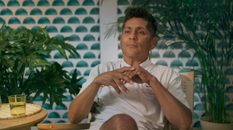 Durante el documental aparecen varios famosos contando sus vivencias en el antro / Especial