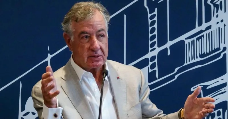 Aún no se sabe si el empresario comprará el resto de las acciones / Redes Sociales