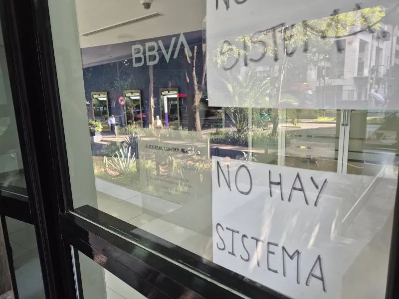 Incluso varias sucursales de BBVA tuvieron que cerrar/X: @ivillasenor