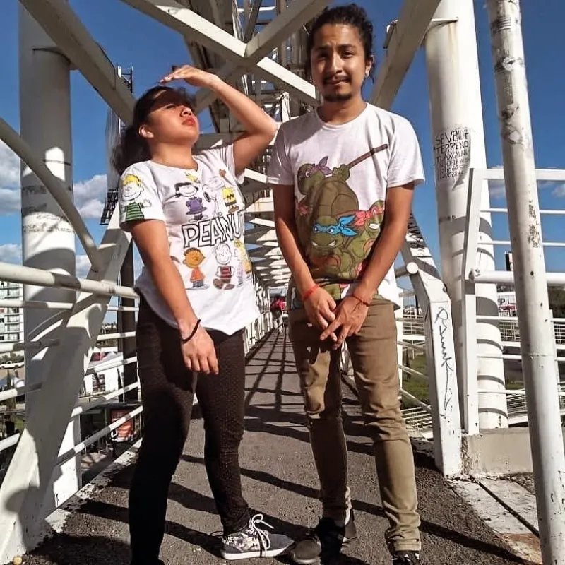 Los novios se conocieron desde que iban en la escuela y no se han separado / IG: @labeastandup