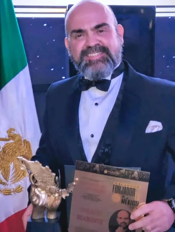 Horacio Beamonte ha recibido varios reconocimientos por su trabajo / FB: @BeamonteHoracio