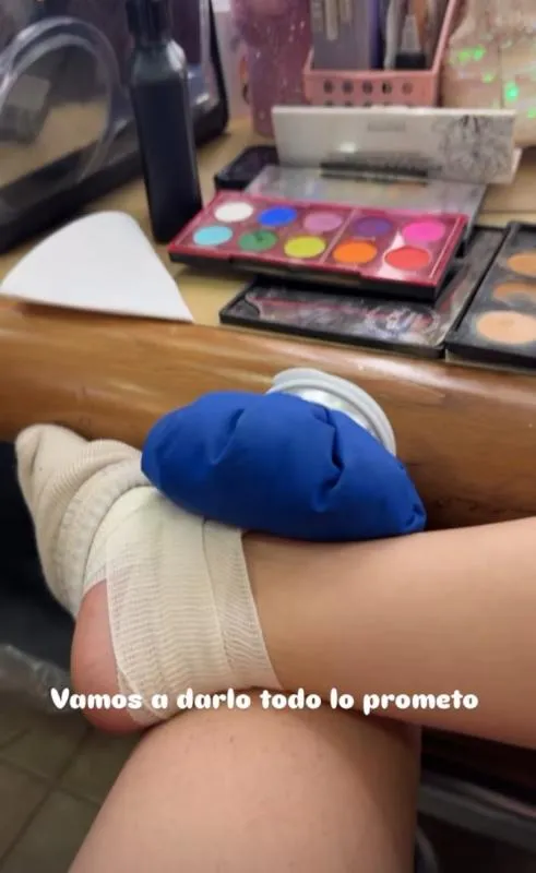 A pesar del accidente, la actriz continúo con la competencia junto a Aaron / Redes Sociales