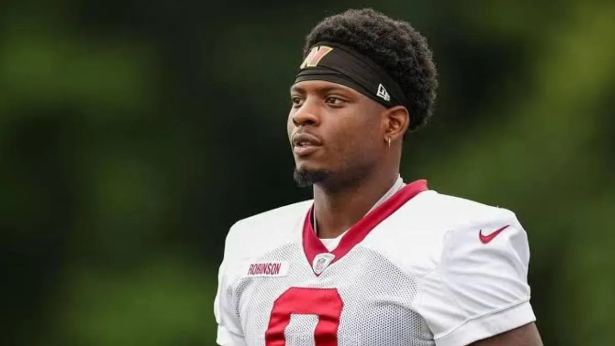 Robinson se va de Commanders | AP