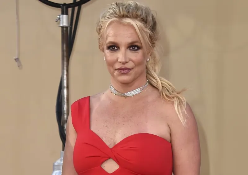 Britney Spears revela que sufrió un daño cerebral luego de tenerla encerrada / Redes Sociales