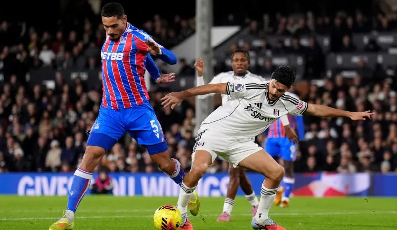 Raúl Jiménez ante Crystal Palace
