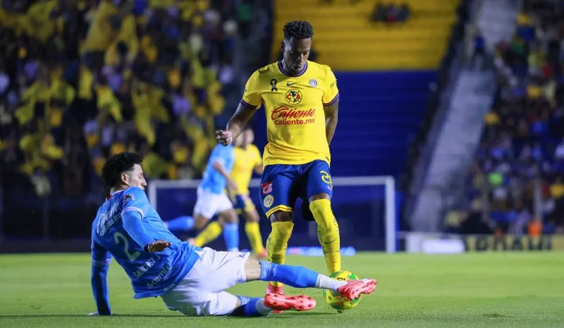 Clásico Joven en acción