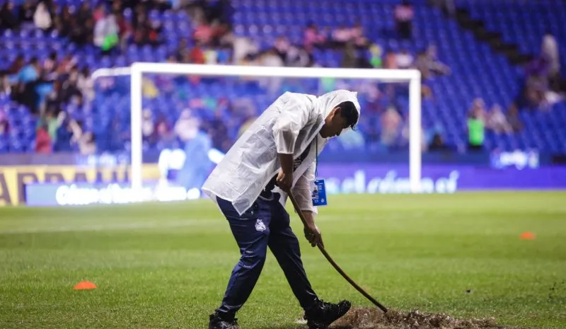 Estadio Cuauhtémoc con afectaciones por lluvia