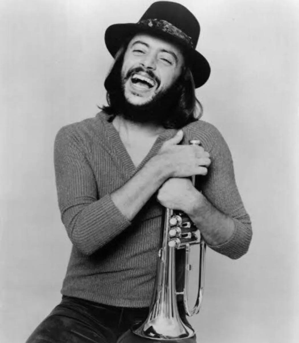 Chuck comenzó su carrera dentro de la banda The Mangione Brothers / Redes Sociales