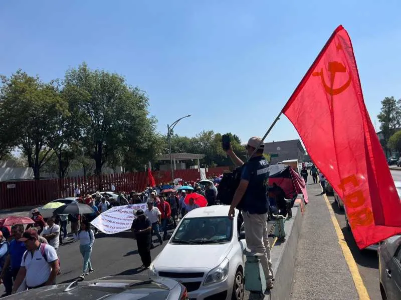 La CNTE exige que se cumplan los acuerdos que hicieron con el gobierno/X