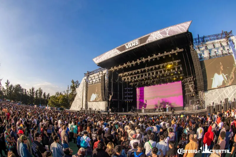 Cuida bien lo que llevas para disfrutar al máximo los escenarios / FB: @CoronaCapital