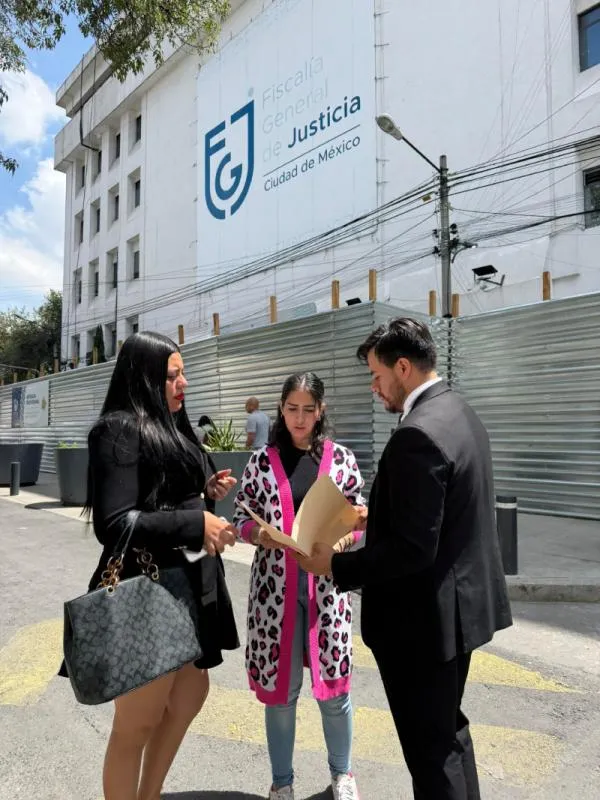 Jessica Bustos acudió a la Fiscalía a levantar su denuncia / IG: @xuxo_dom