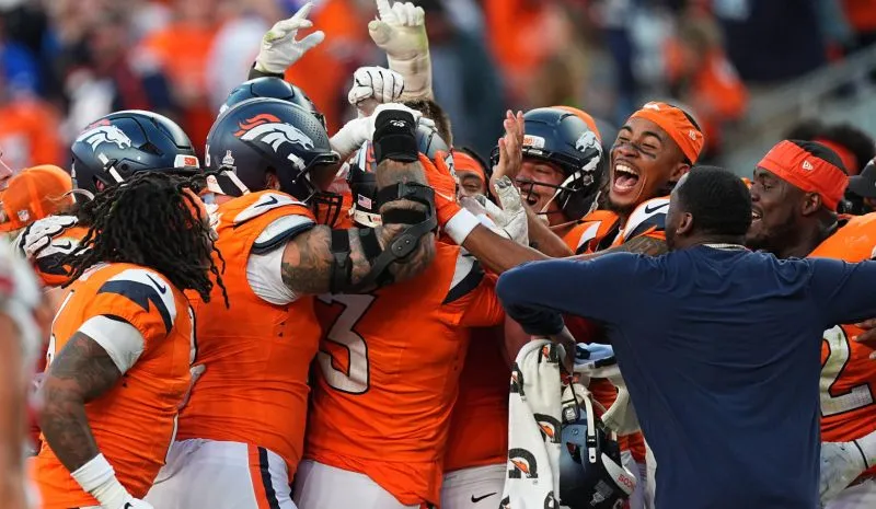 Broncos festejan