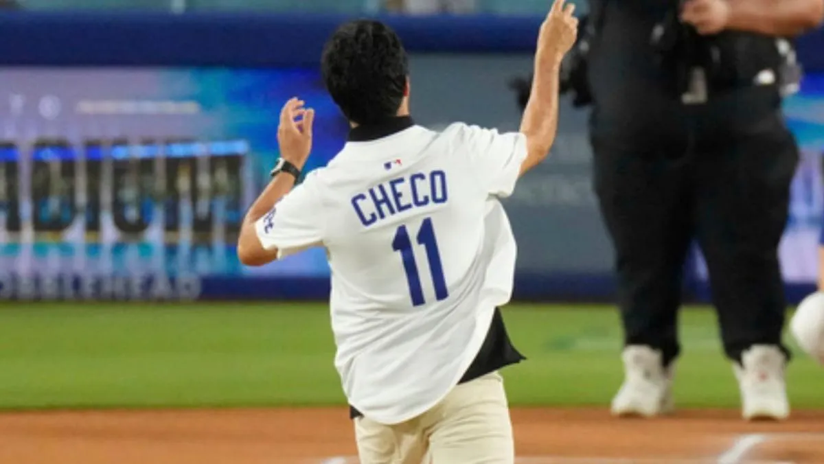 Checo lanzando en el Dodger Stadium | AP