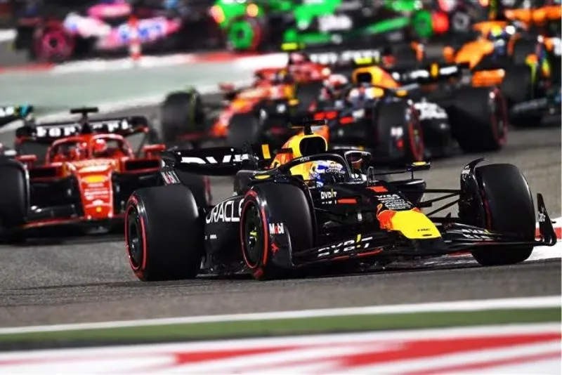 Checo y Cadillac le meten presión a F1 | AP