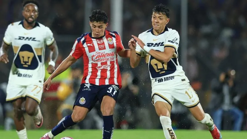 Chivas venció a Pumas en el Olímpico Universitario | MEXSPORT