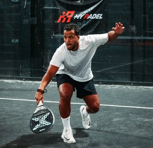 Dos Santos jugando pádel | IG @mypadelmx