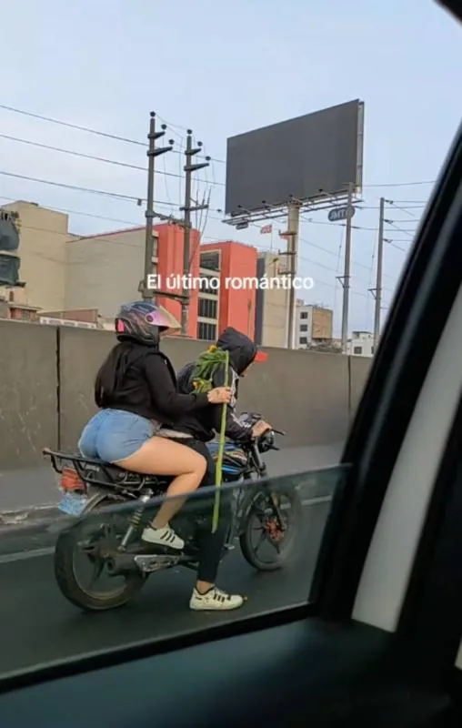 El video fue celebrado por muchos como un gesto romántico / Captura de pantalla