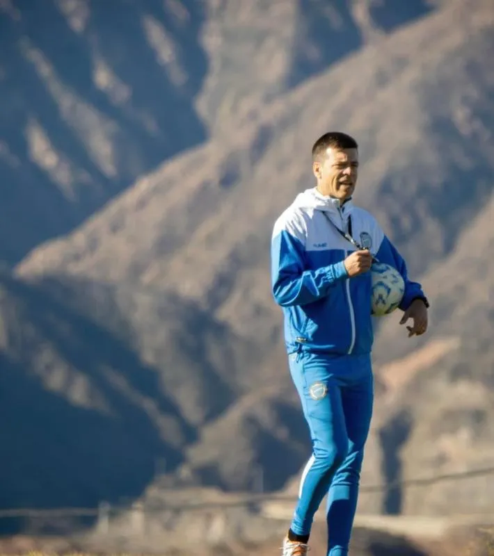 Con Godoy Cruz | IG: @tano_solari