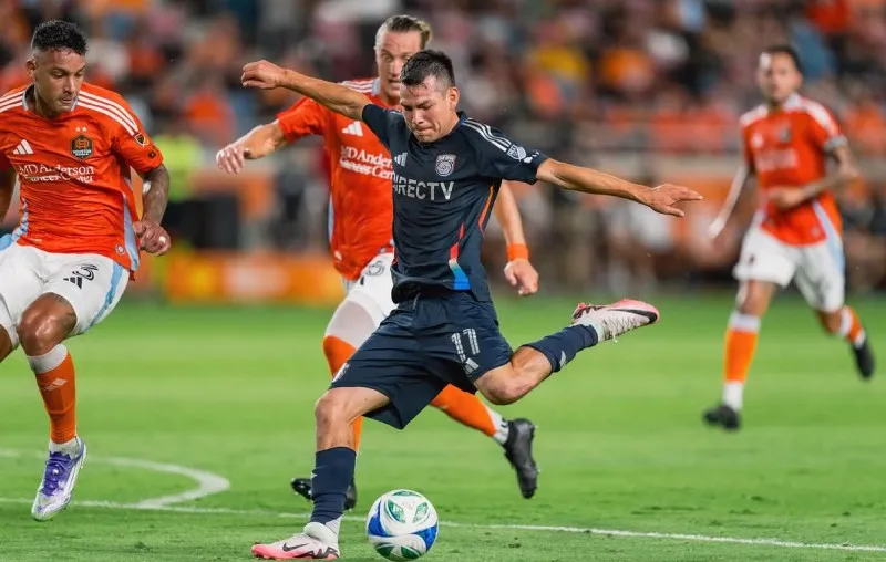 Lozano | IG: @hirvinglozano