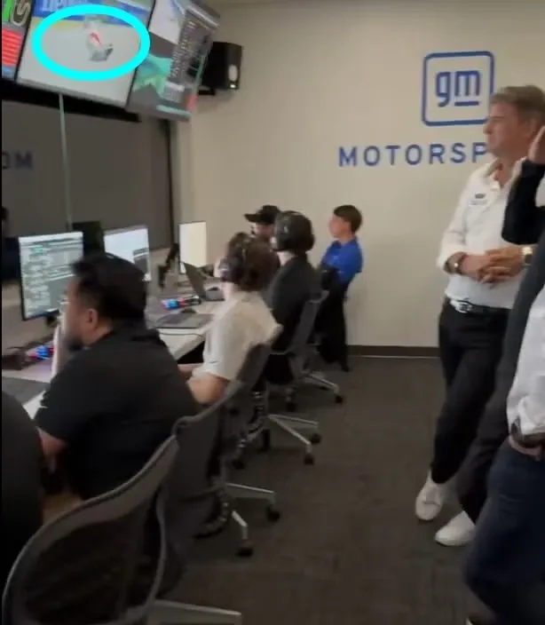 Checo ya trabajo en el simulador