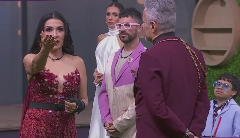 Dalílah Polanco no se dejó de los ataques de su compañero / FB: @lacasadelosfamososmx