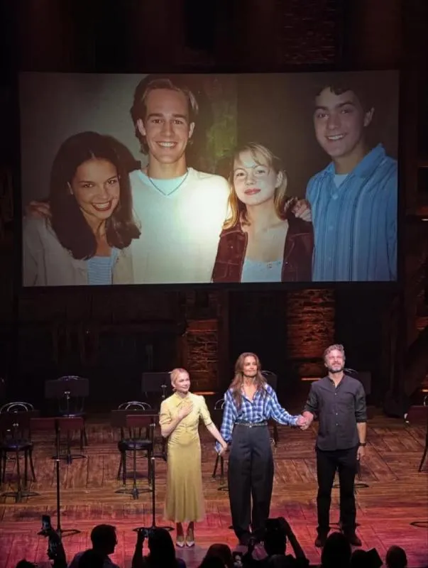 Los actores de la serie se reunieron y recordaron a James Van Der Beek / IG: @backtoyoubobpod