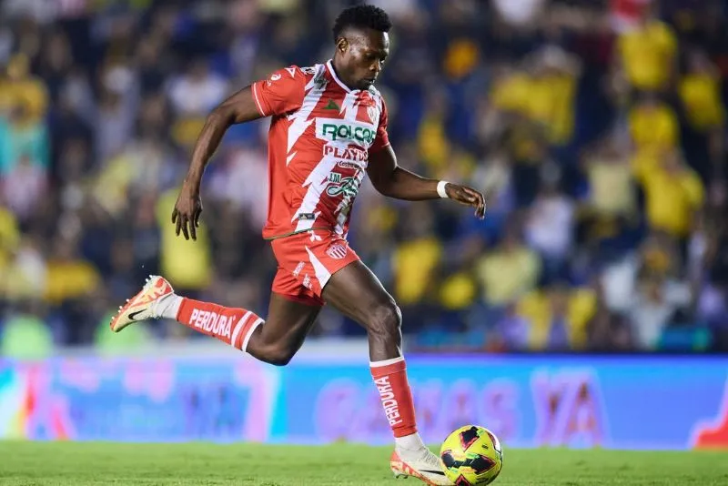 Diber Cambindo todavía desconoce su futuro | MEXSPORT