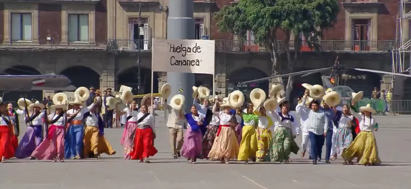 El desfile sirvió para resaltar la importancia de la mujer dentro de la Revolución / Especial