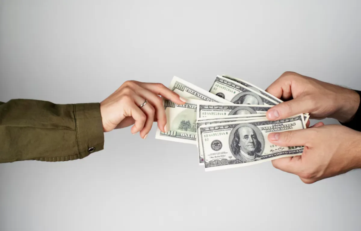 Revisa día a día el tipo de cambio de las divisas / FREEPIK