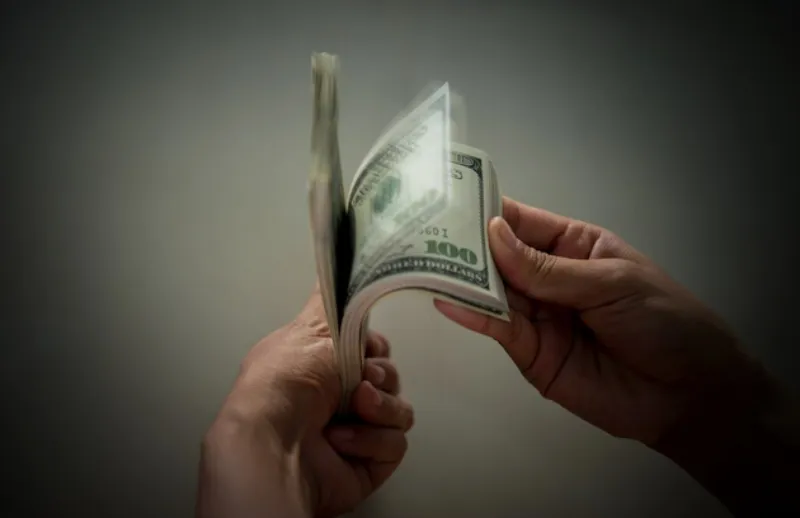 Revisa día a día el tipo de cambio de las divisas / FREEPIK