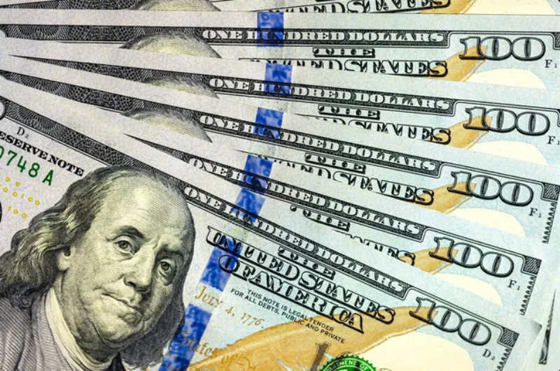 El peso mexicano continúa por debajo de los 19 pesos / FREEPIK